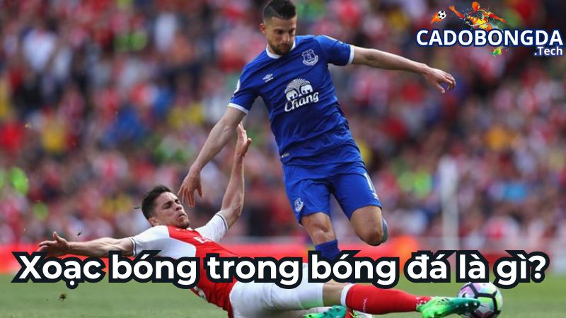 Cách thực hiện xoạc bóng trong bóng đá hiệu quả